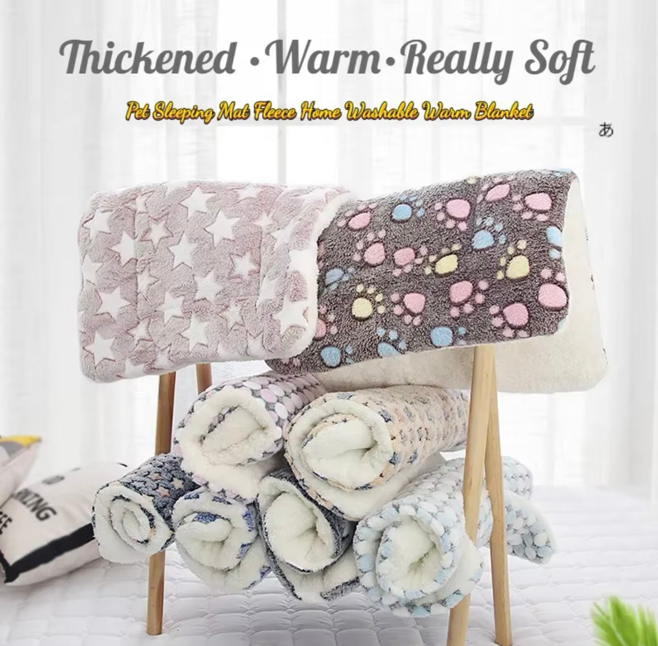 Soft Fleece Pet Blanket – Washable Warm Dog & Cat Mat